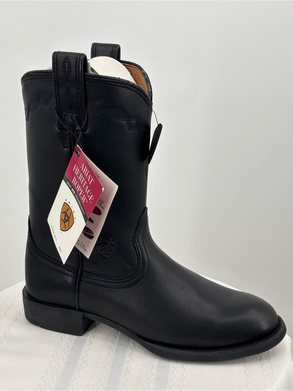 Ariat Heritage Roper Women’s Size 6 Black Leather Western Boots NWT